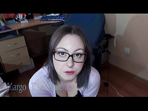 ❤️ Sexy Girl with Glasses Sucks Dildo Deeply on Camera ☑ Rusia porno pada kami ️❤